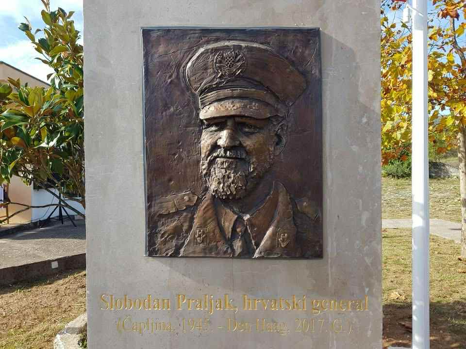 79a2936f-931a-444a-97c7-ba8b47b6e95f