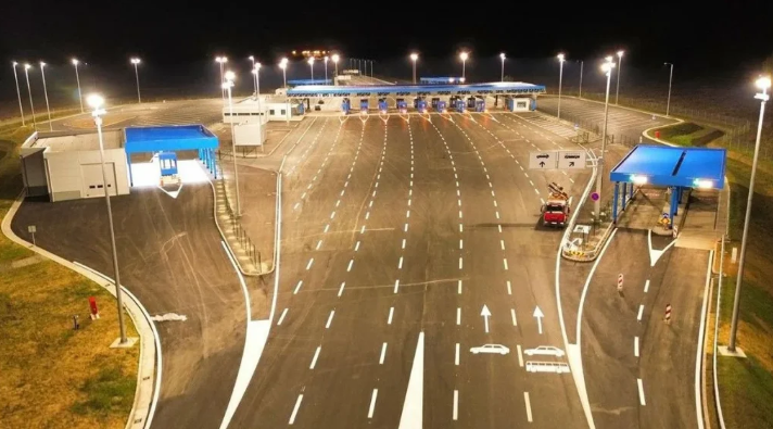 Novoizgrađeni granični prelaz u Bosanskoj Gradišci. (Foto: Hayat)