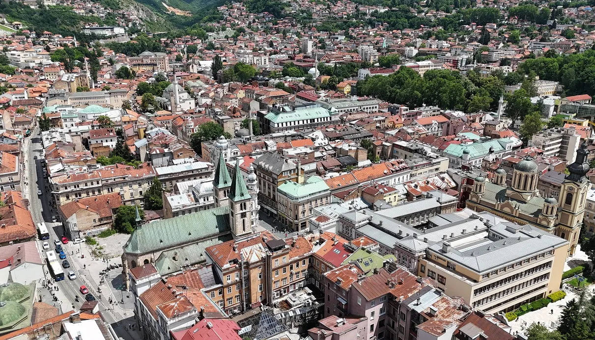 sarajevo-ilustracija-dron-biznisinfo