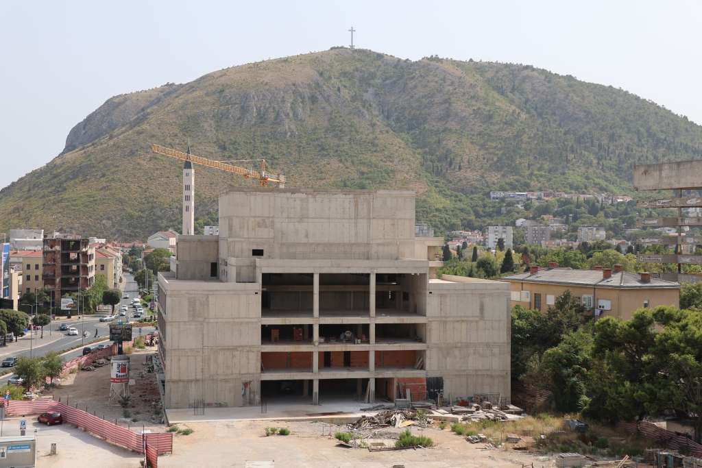 hrvatsko-narodno-kazaliste-mostar-foto-fena