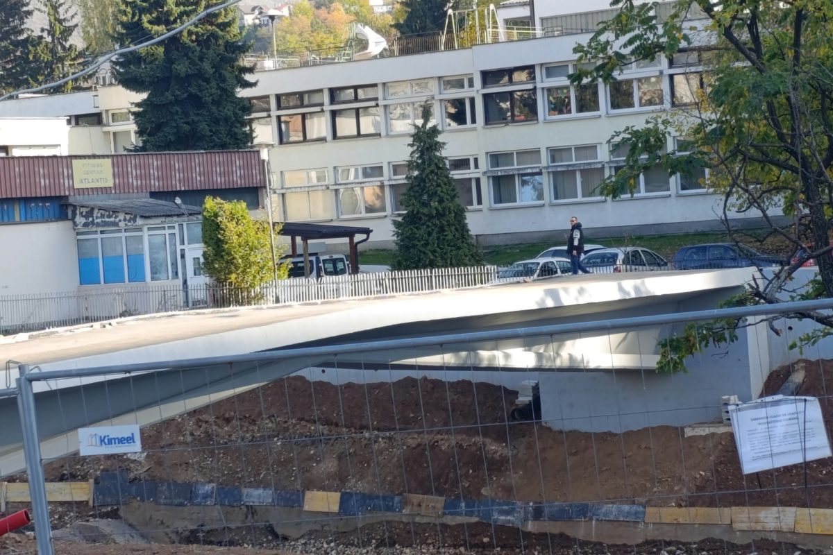 Most od milion maraka koji povezuje Hrasno i Čengić Vilu Foto: Istraga